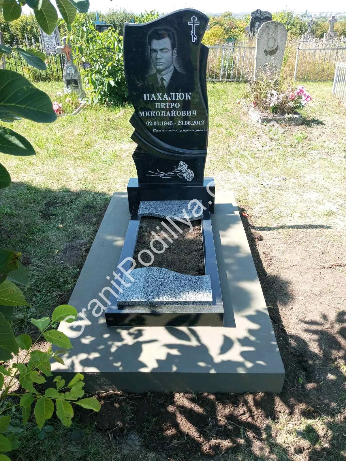 Подвійний пам'ятник з граніту - Кам'янець-Подільський | GranitPodillya